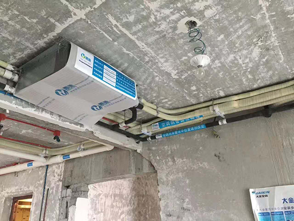 ���Y����������{����