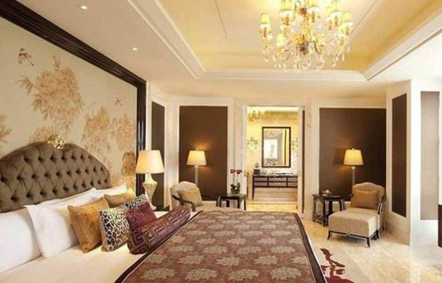 �Ƶ�������{